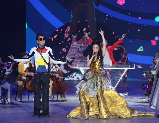 Dế Choắt, Hoàng Thùy Linh và Hoàng Rob có màn trình diễn xuất sắc tại Gala WeChoice