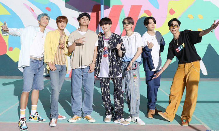 Nhóm nhạc BTS thắng lớn tại People's Choice Awards 2020
