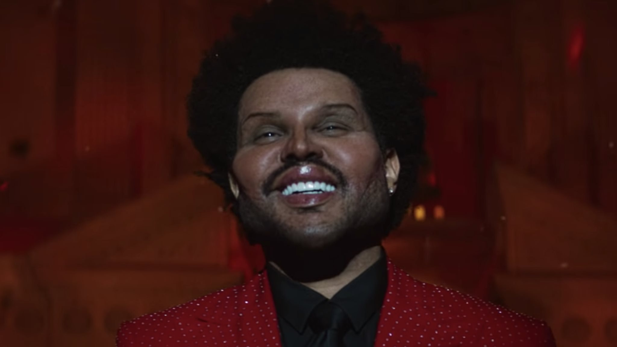 The Weeknd xuất hiện trong MV mới như phẫu thuật thẩm mỹ hỏng